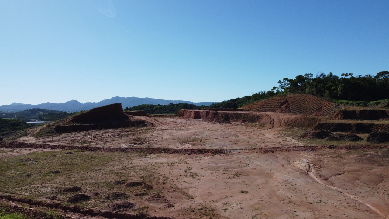 Lote à venda no Beira Rio: