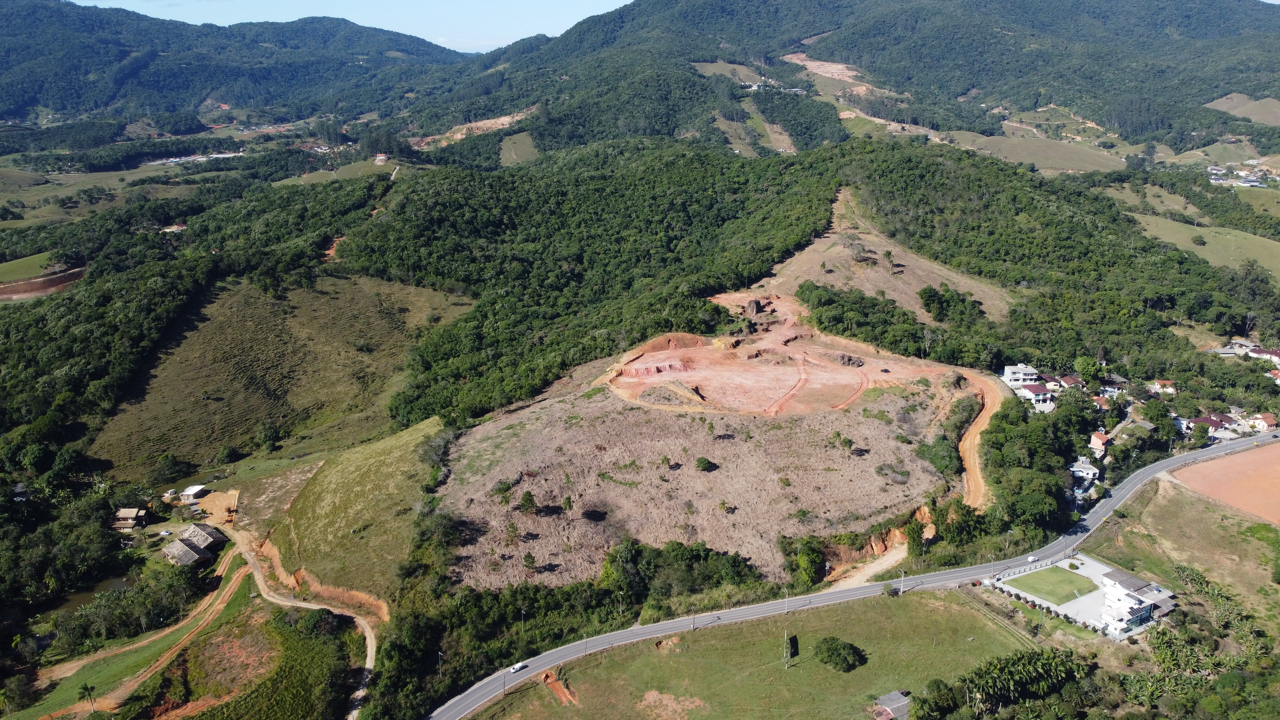 Lote à venda no Beira Rio: