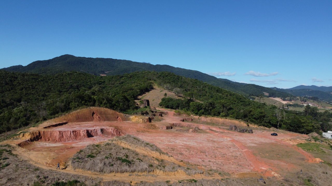 Lote à venda no Beira Rio: