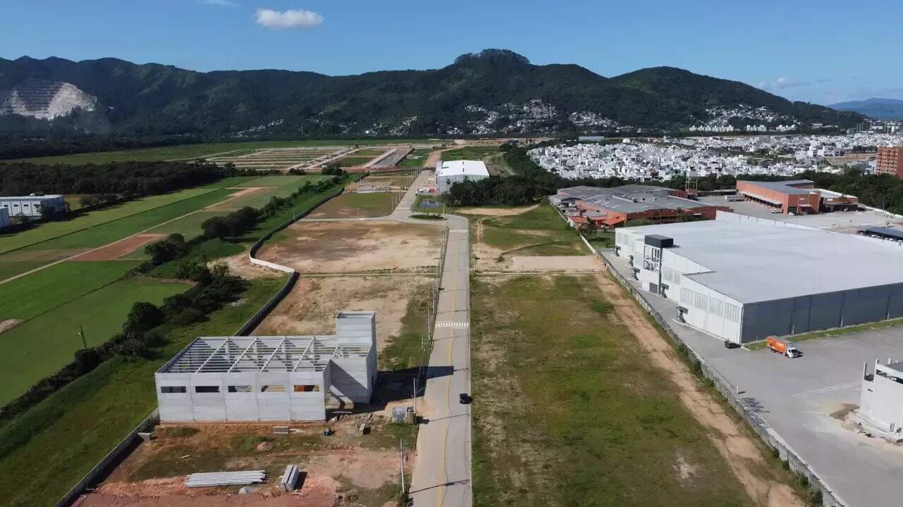 Lote à venda no Beira Rio:
