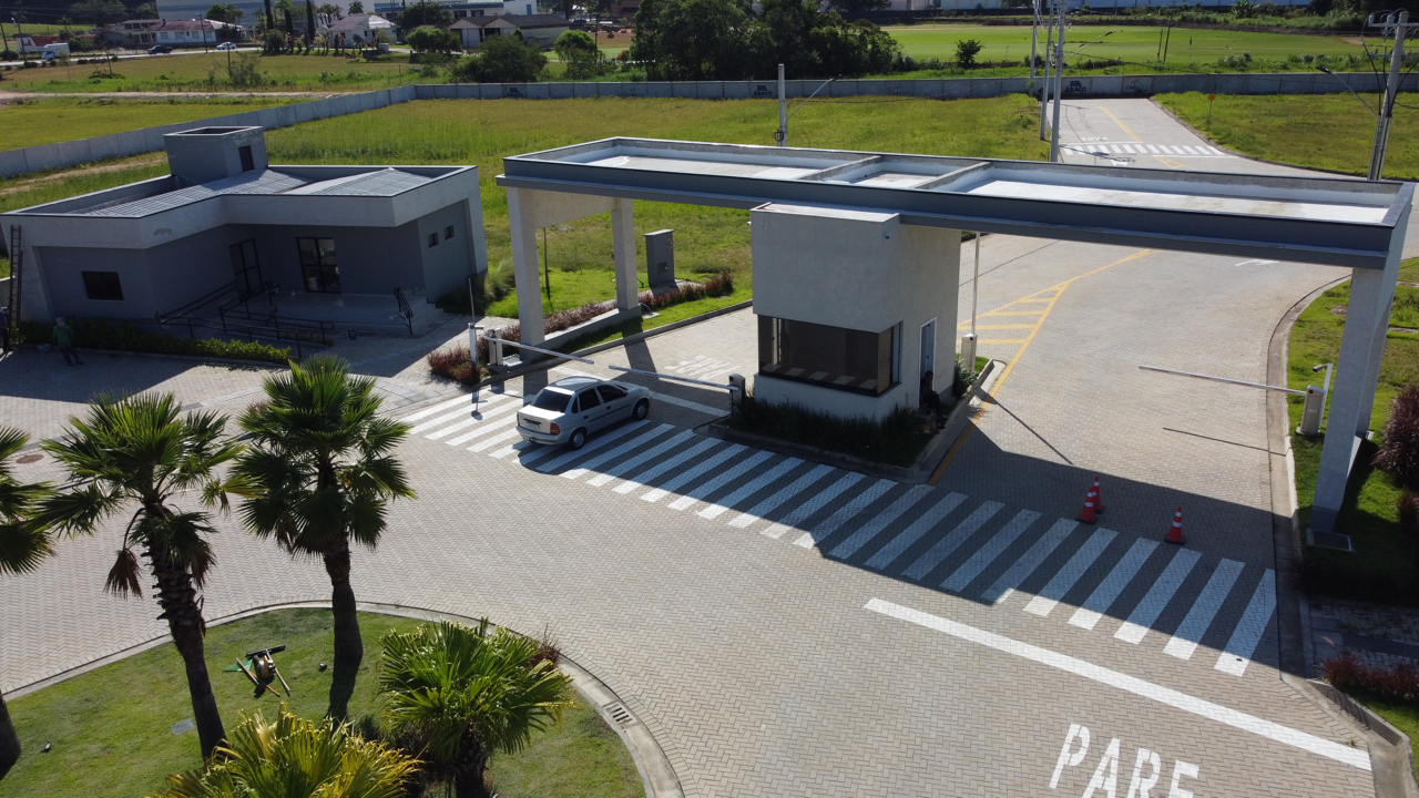 Lote em condomínio à venda no Beira Rio: