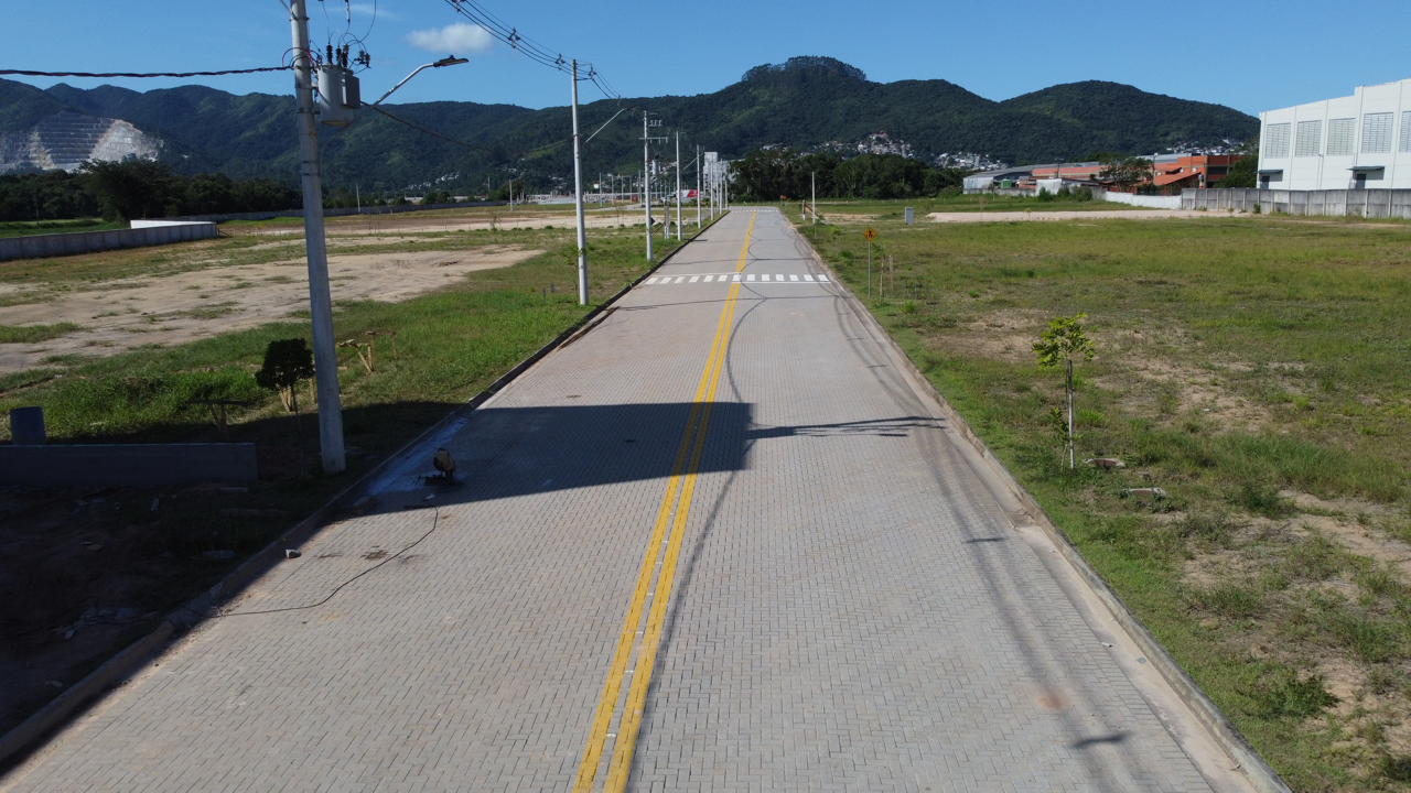 Lote em condomínio à venda no Beira Rio: