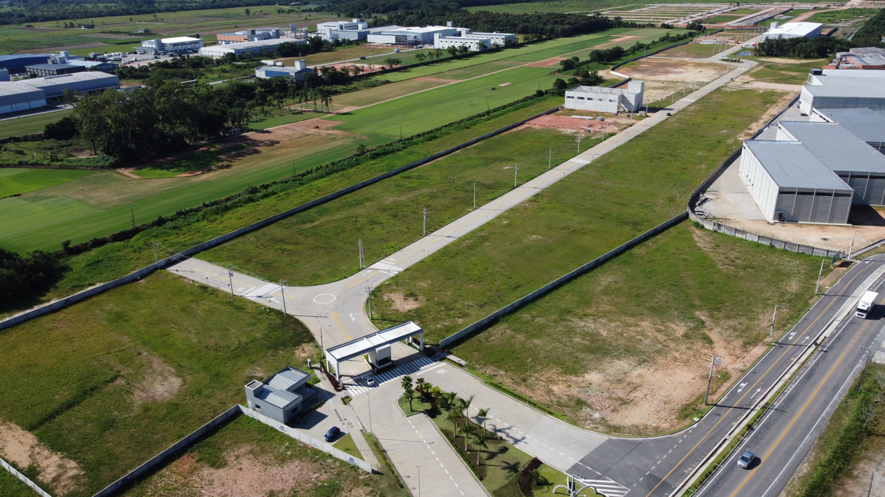Lote em condomínio à venda no Beira Rio: