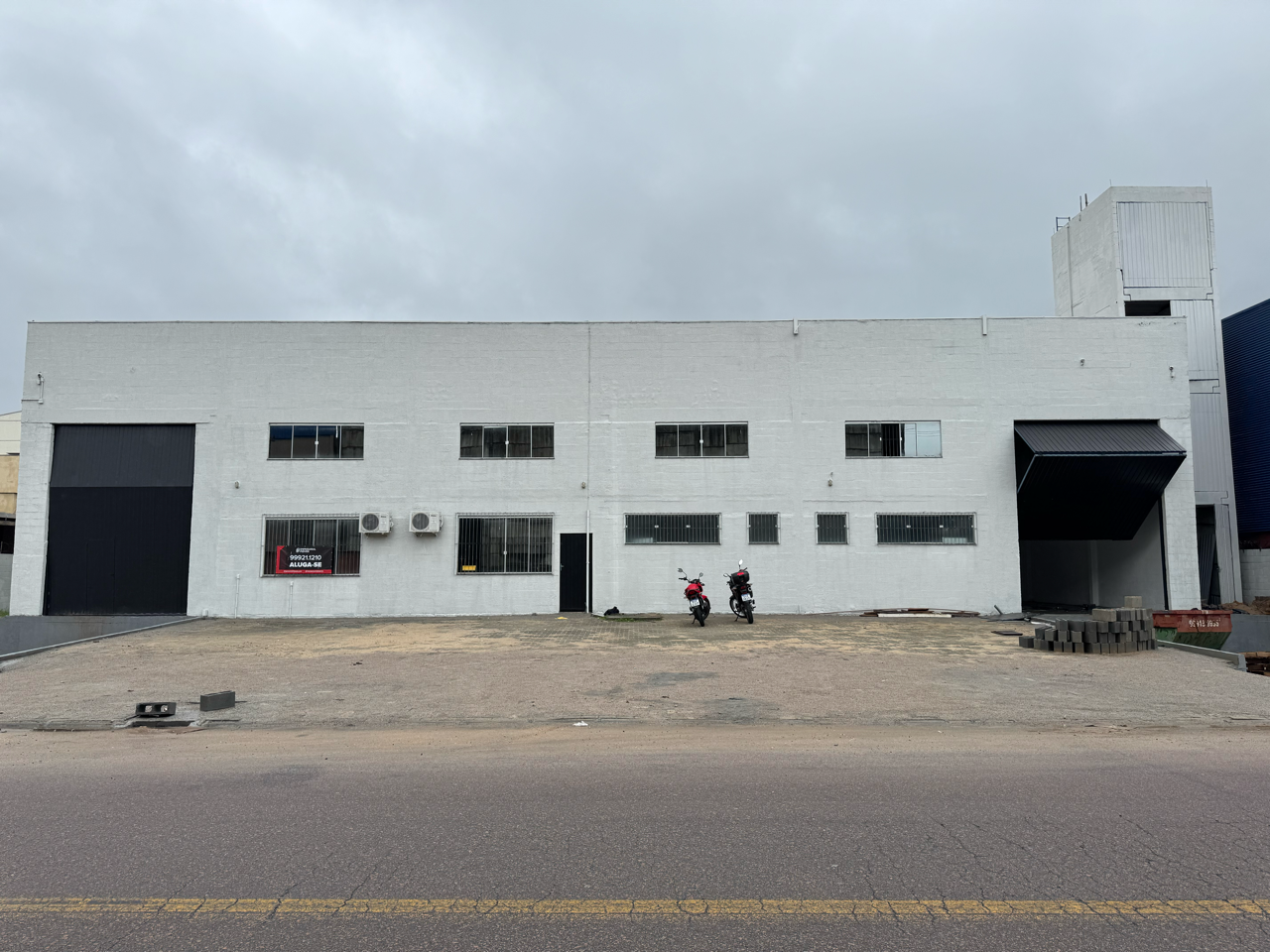 Galpão para aluguel no Brejarú: 