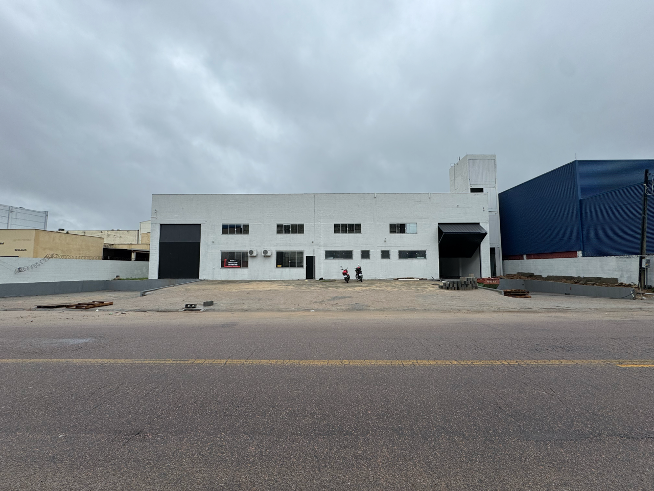 Galpão para aluguel no Brejarú: 