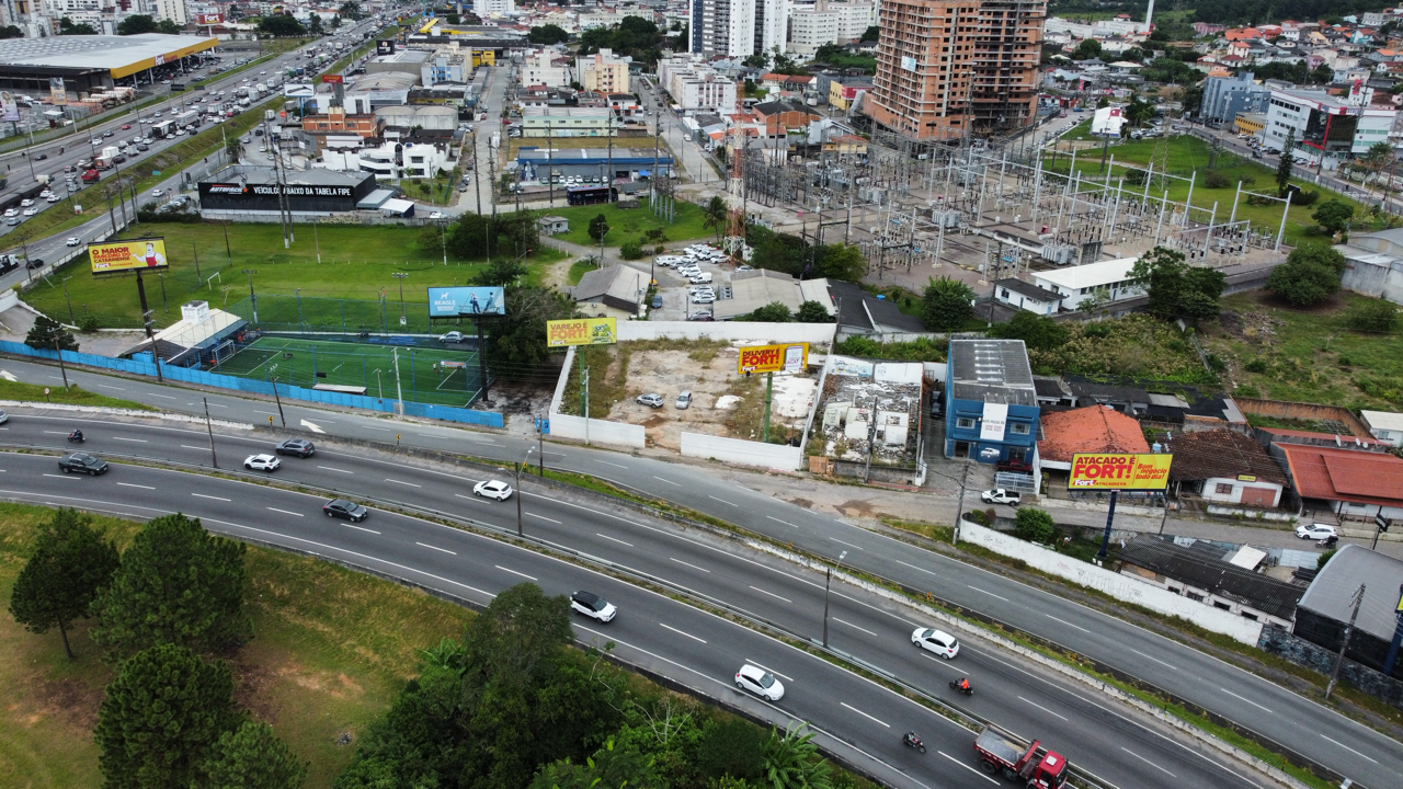 Lote à venda no Roçado: