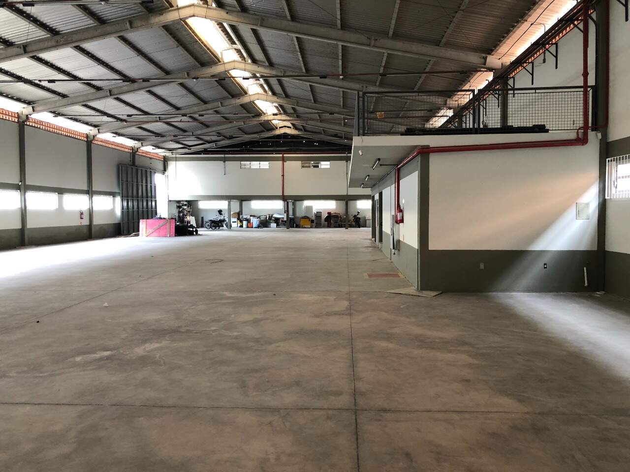 Galpão para aluguel no Distrito Industrial: 