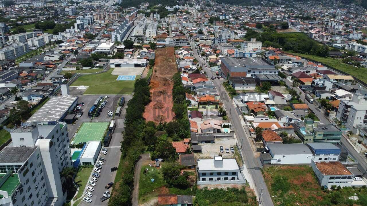 Lote à venda no Serraria: 