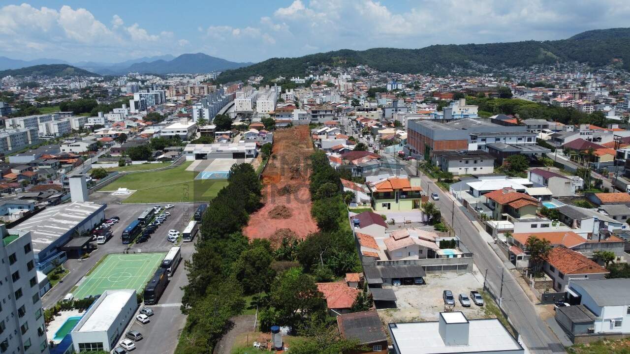 Lote à venda no Serraria: 