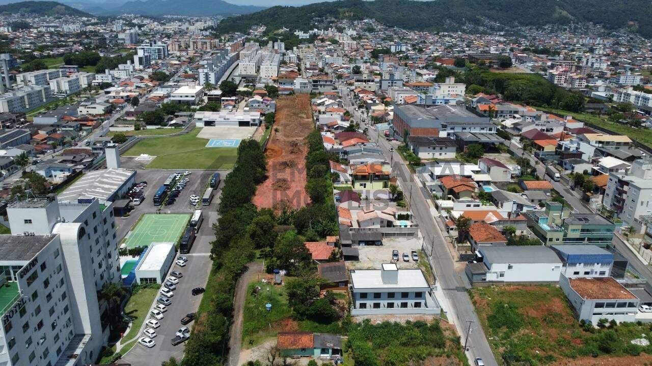 Lote à venda no Serraria: 