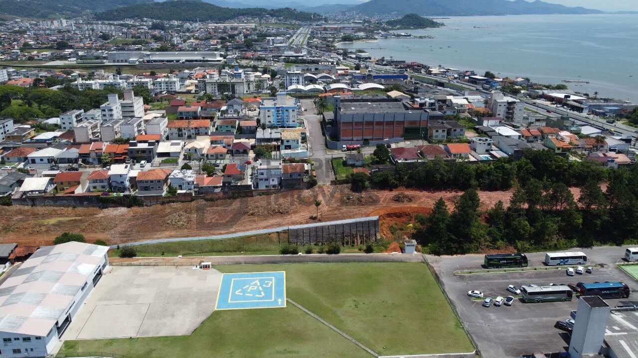Lote à venda no Serraria: 