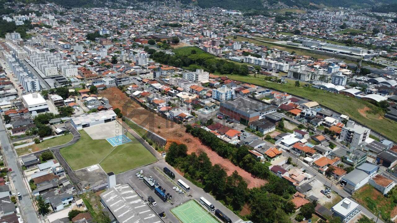 Lote à venda no Serraria: 