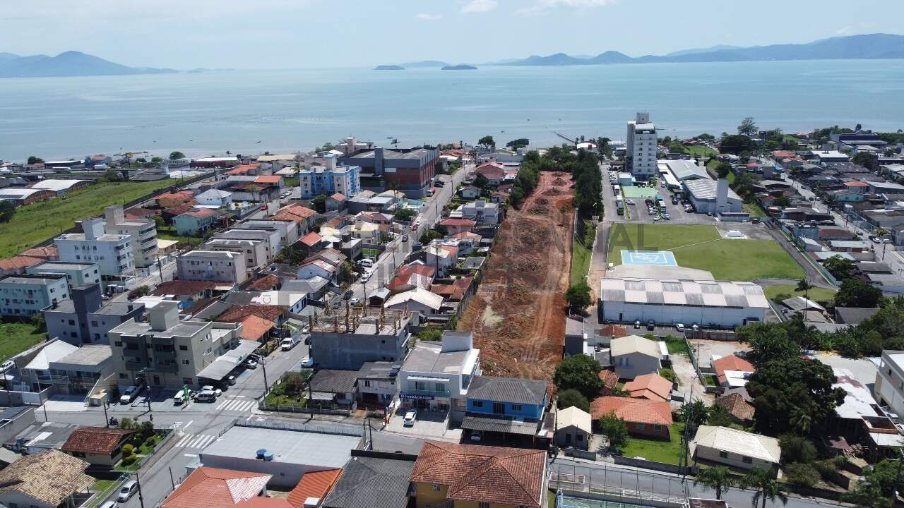 Lote à venda no Serraria: 
