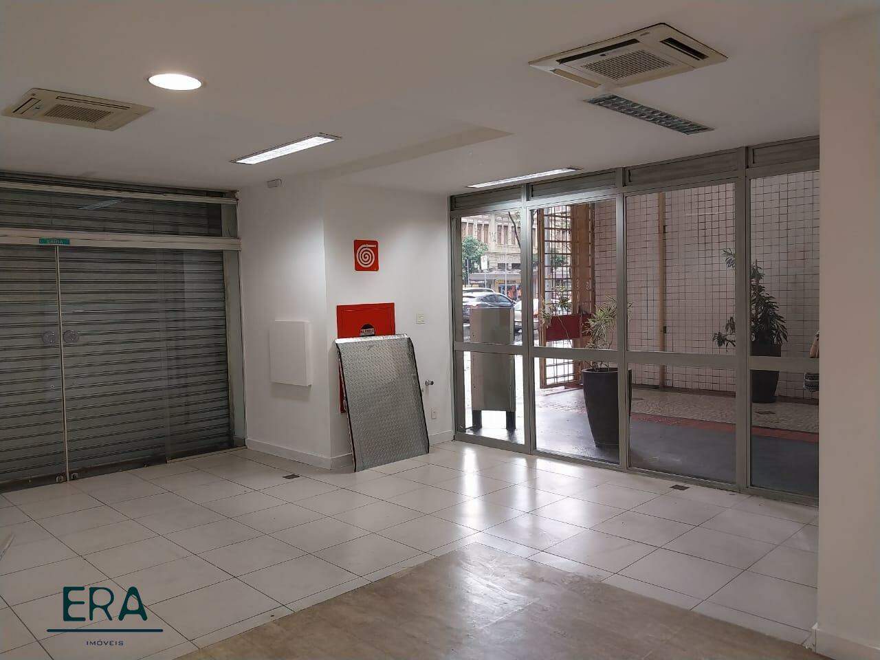 Loja-Salão, 180 m² - Foto 1