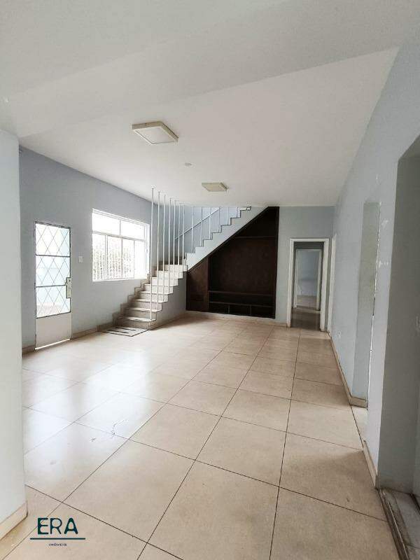 Casa para alugar com 1 quarto, 341m² - Foto 1