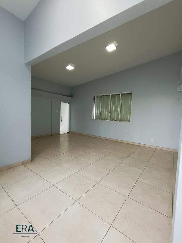 Casa para alugar com 1 quarto, 341m² - Foto 4