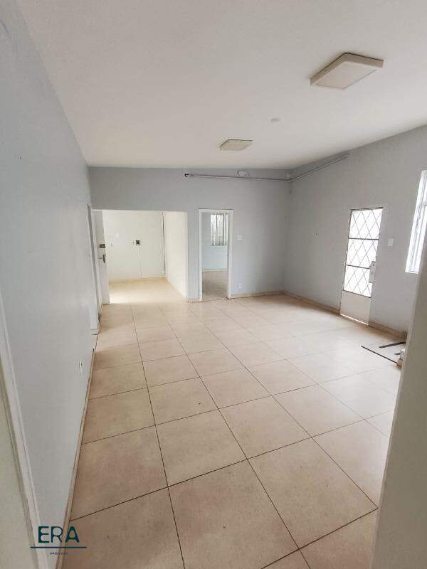 Casa para alugar com 1 quarto, 341m² - Foto 3