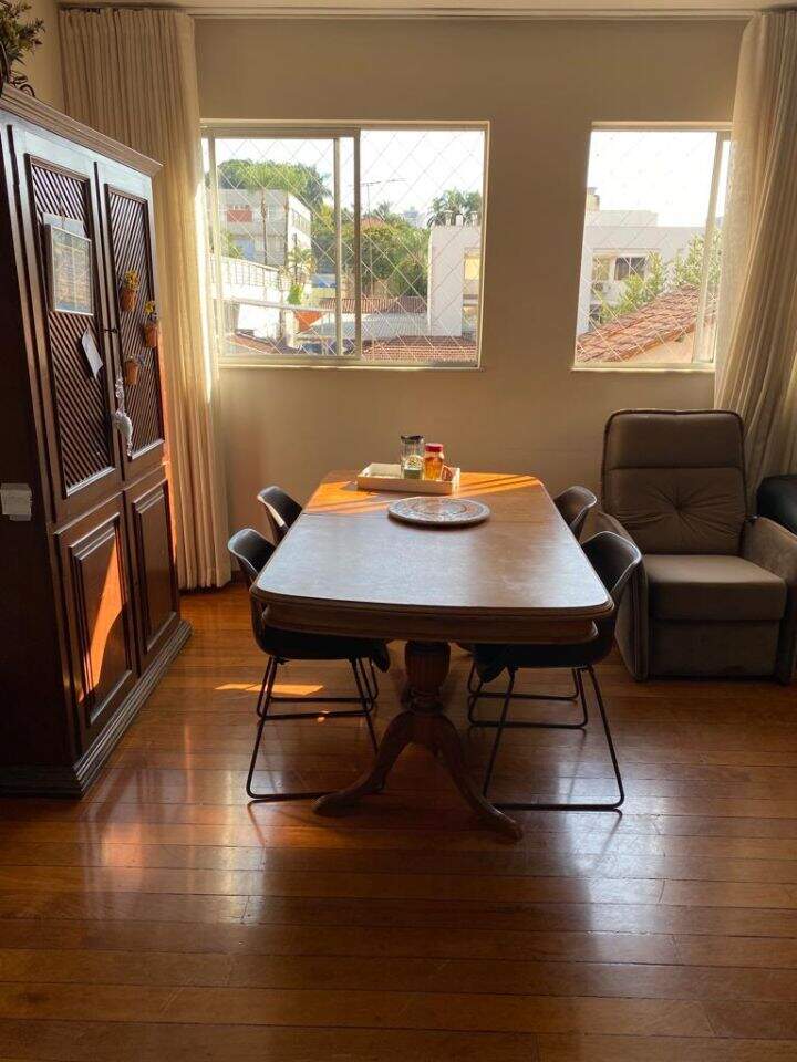 Apartamento à venda com 3 quartos, 95m² - Foto 1