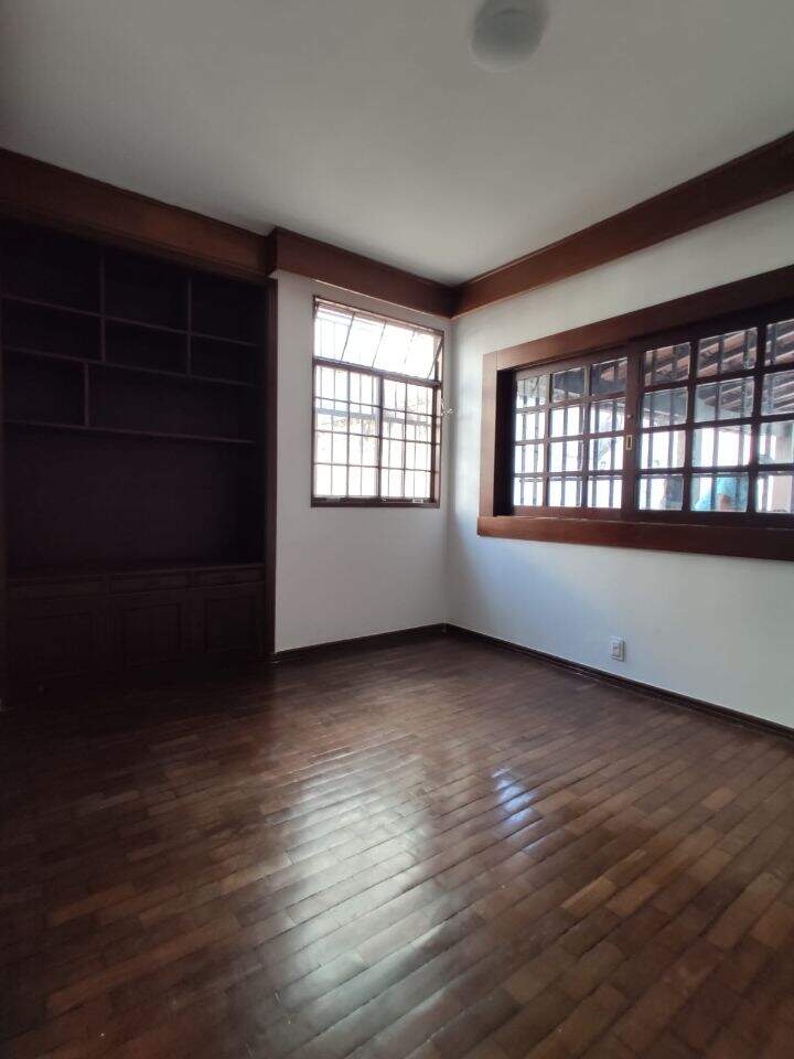 Apartamento à venda com 3 quartos, 220m² - Foto 4