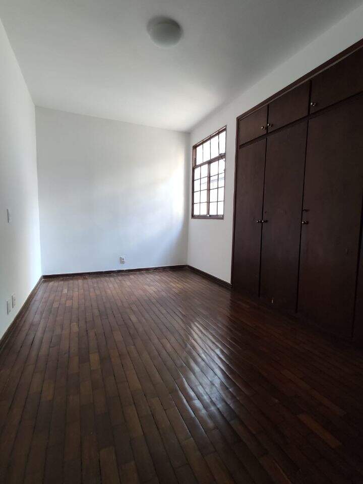 Apartamento à venda com 3 quartos, 220m² - Foto 9