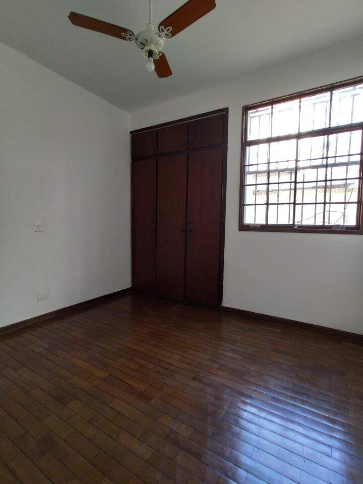 Apartamento à venda com 3 quartos, 220m² - Foto 10