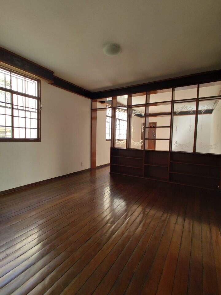 Apartamento à venda com 3 quartos, 220m² - Foto 2