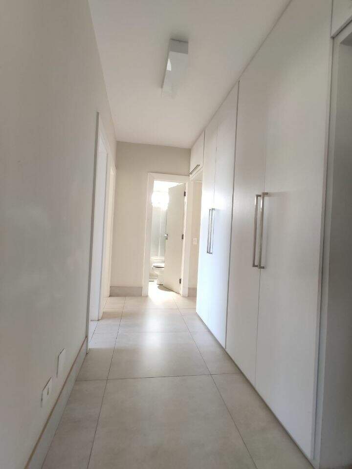 Apartamento à venda com 4 quartos, 180m² - Foto 4