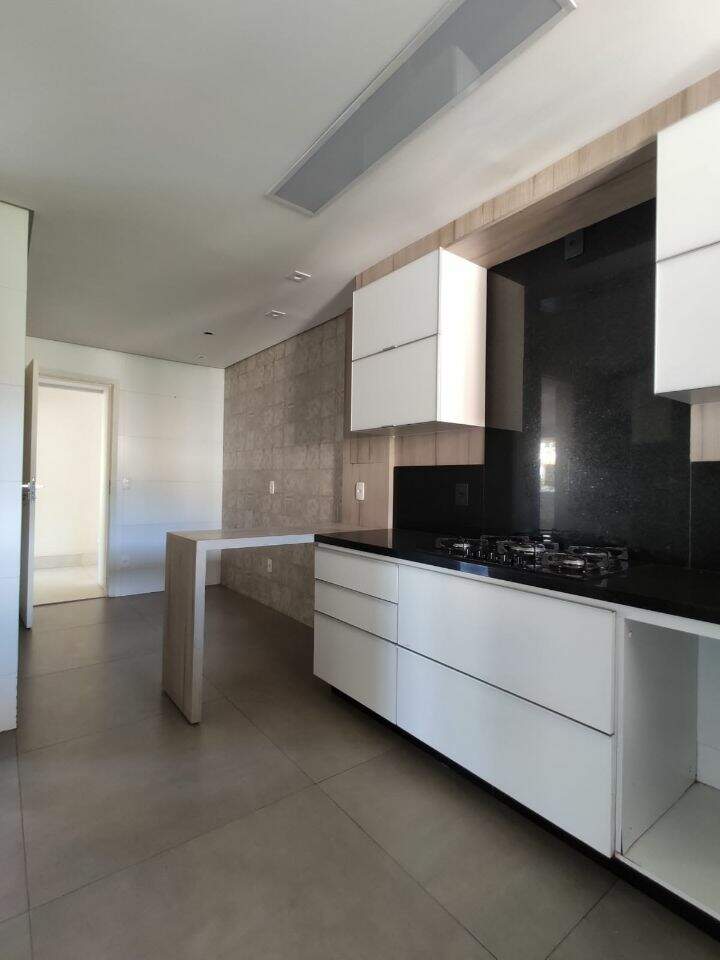 Apartamento à venda com 4 quartos, 180m² - Foto 6
