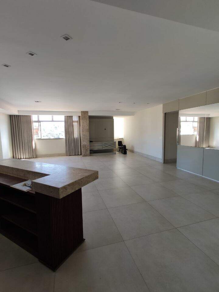 Apartamento à venda com 4 quartos, 180m² - Foto 14