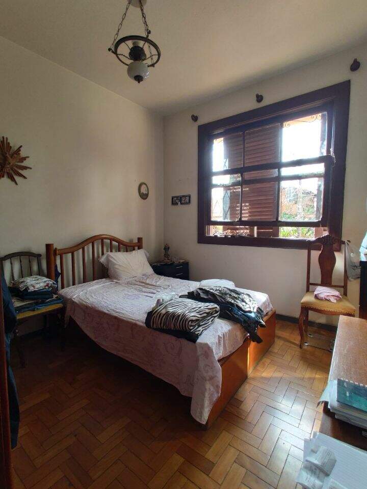 Casa à venda com 3 quartos, 270m² - Foto 4