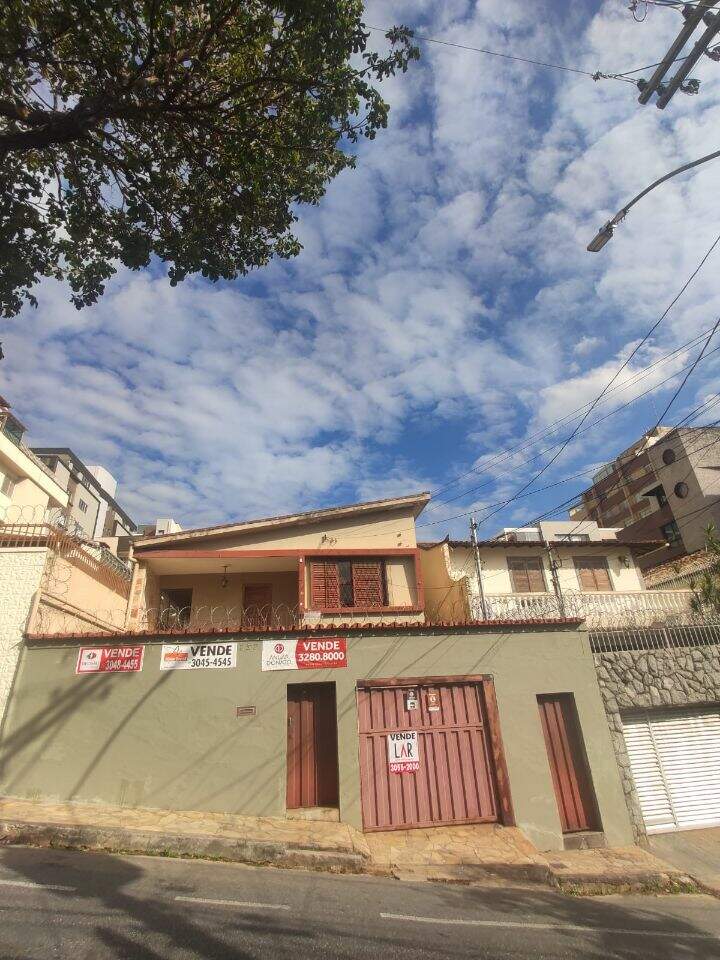 Casa à venda com 3 quartos, 270m² - Foto 8