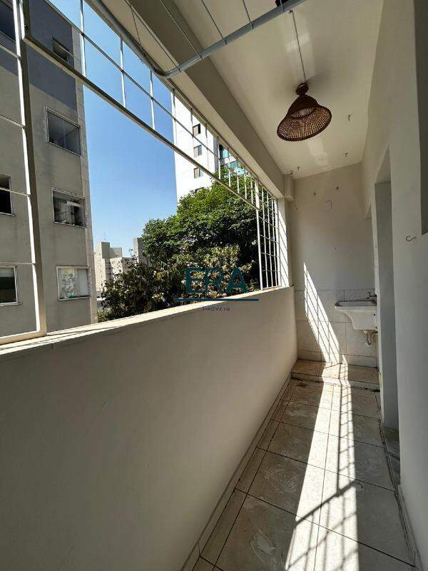 Apartamento para alugar com 3 quartos, 98m² - Foto 10