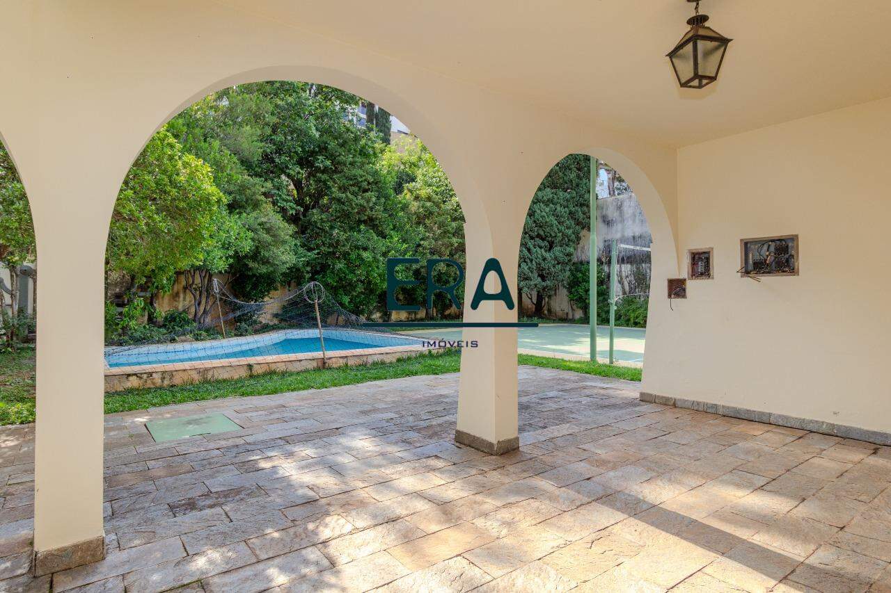 Casa para alugar com 4 quartos, 522m² - Foto 8