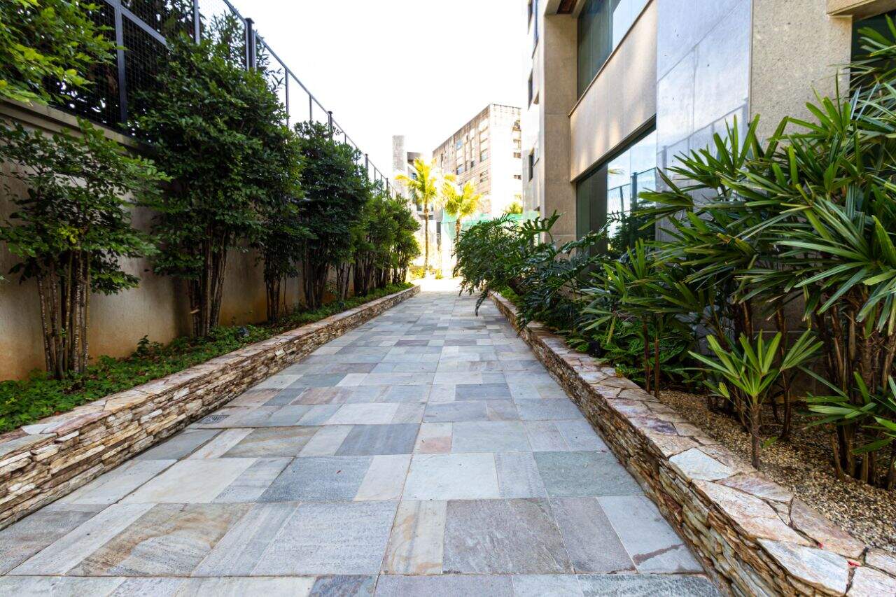 Apartamento para alugar com 4 quartos, 330m² - Foto 9