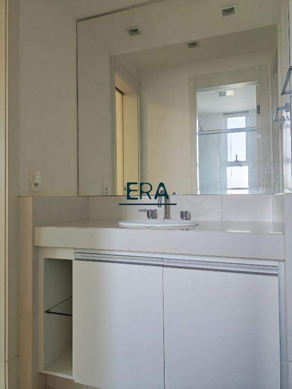 Apartamento para alugar com 4 quartos, 154m² - Foto 17