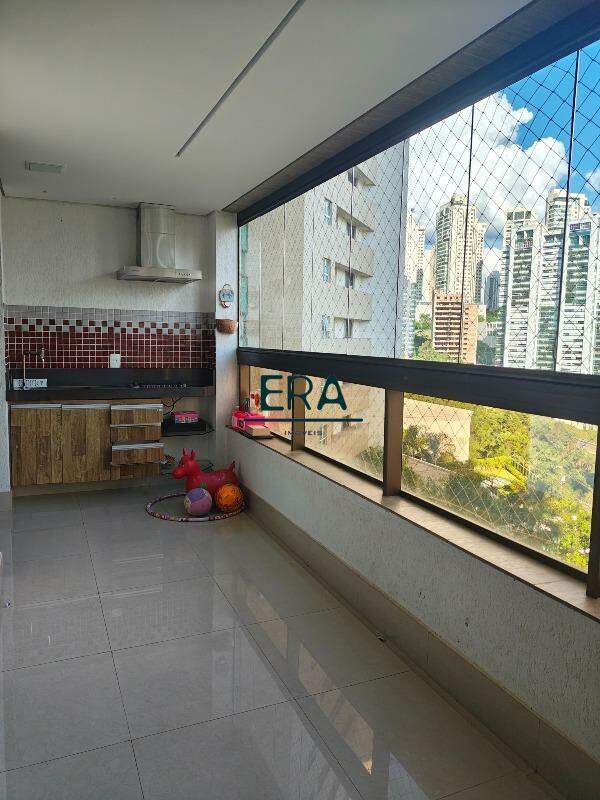 Apartamento para alugar com 4 quartos, 154m² - Foto 3