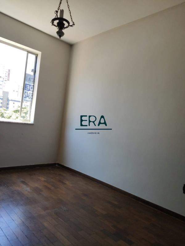 Apartamento à venda com 4 quartos, 140m² - Foto 9