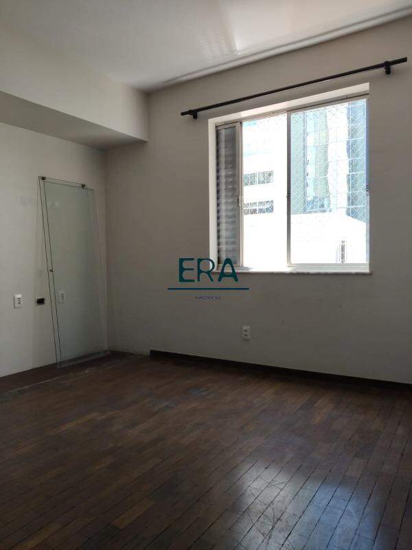 Apartamento à venda com 4 quartos, 140m² - Foto 6