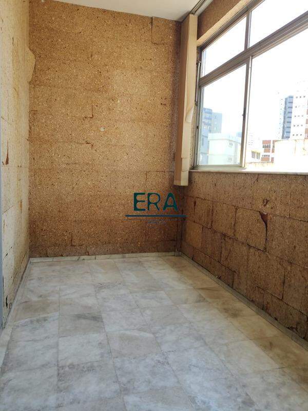 Apartamento à venda com 4 quartos, 140m² - Foto 5