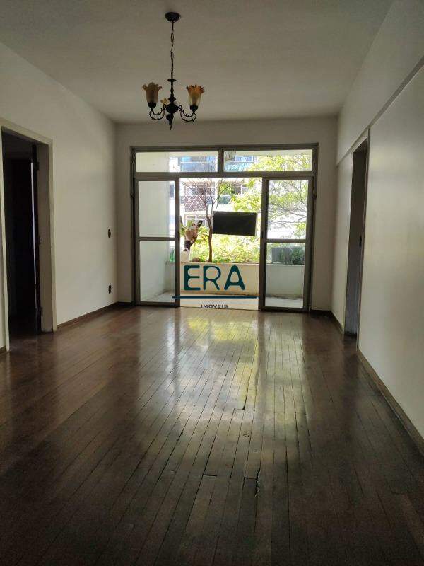 Apartamento à venda com 4 quartos, 140m² - Foto 1