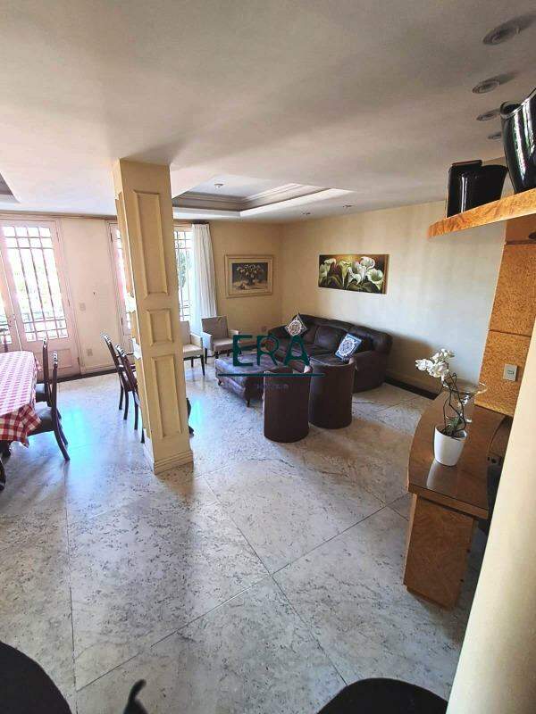 Casa à venda com 1 quarto, 383m² - Foto 6