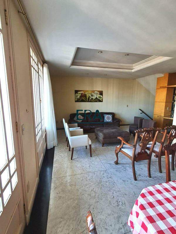 Casa à venda com 1 quarto, 383m² - Foto 7