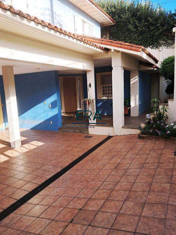 Casa à venda com 1 quarto, 383m² - Foto 1