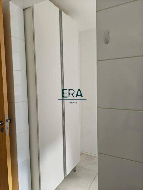 Apartamento para alugar com 2 quartos, 80m² - Foto 12