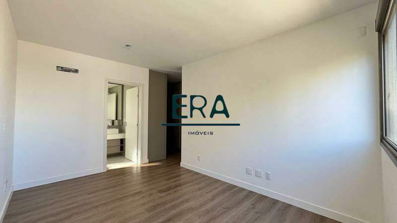 Apartamento à venda com 4 quartos, 136m² - Foto 13