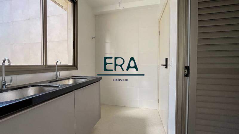 Apartamento à venda com 4 quartos, 136m² - Foto 2