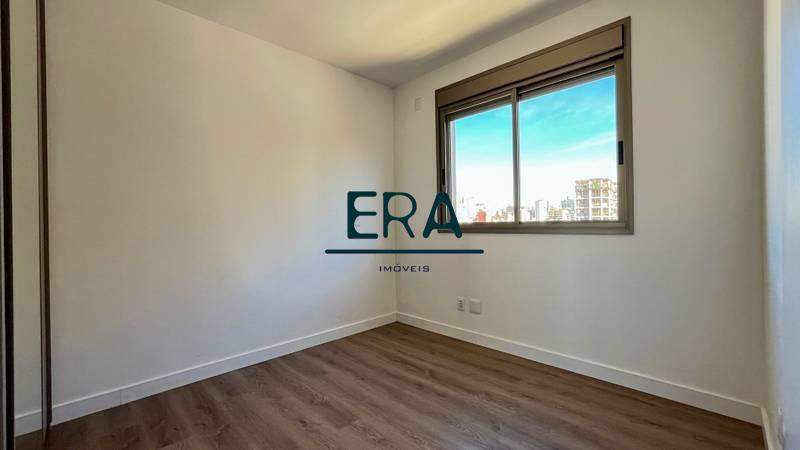 Apartamento à venda com 4 quartos, 136m² - Foto 3