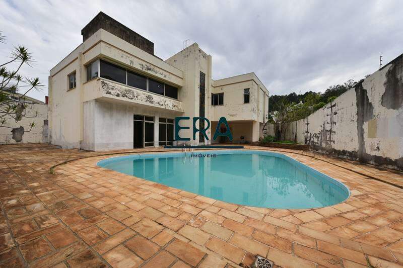 Casa à venda com 6 quartos, 679m² - Foto 1