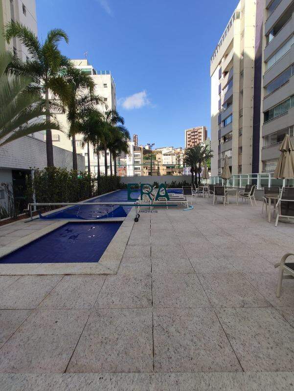 Cobertura para alugar com 4 quartos, 342m² - Foto 2