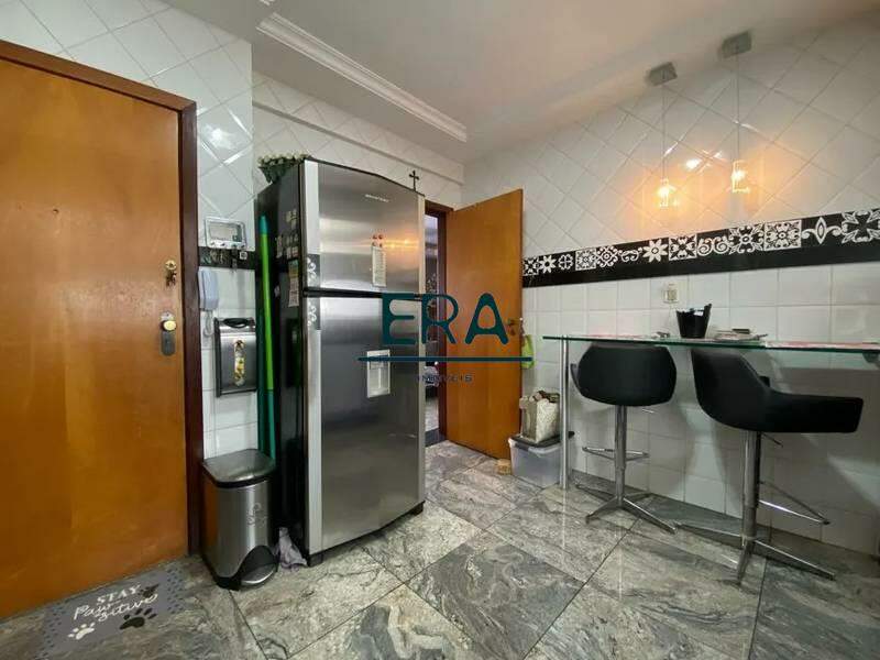 Cobertura à venda com 4 quartos, 213m² - Foto 10